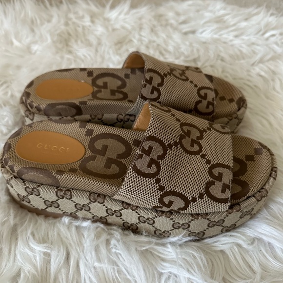 Angelina slide sandal very good condition